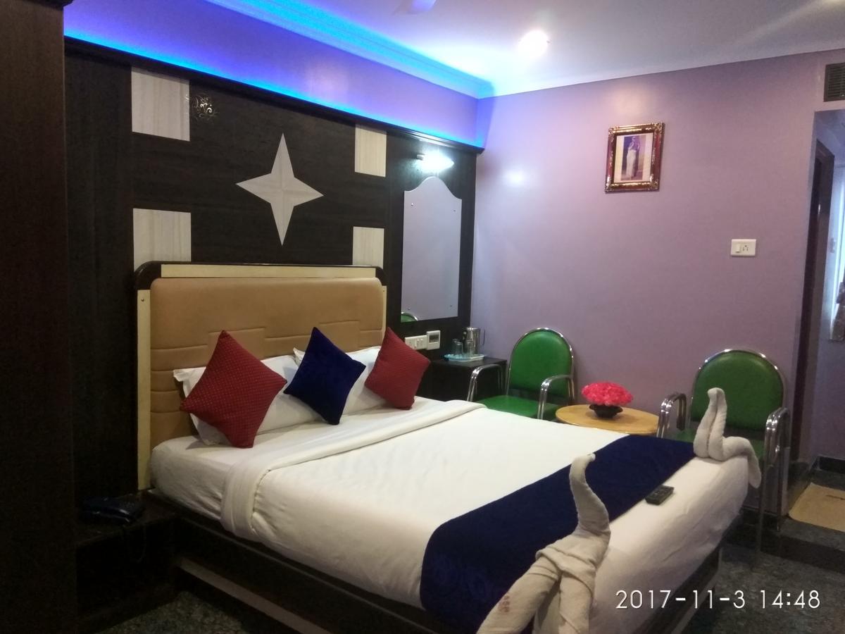 Aakash Residency Hotel Madurai Exterior photo